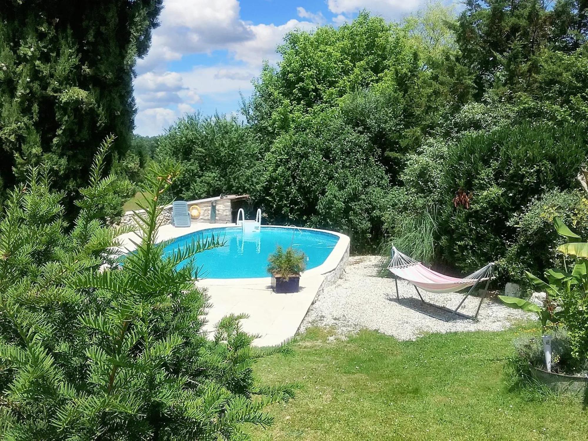 Villa Charmante A Bosset Avec Piscine Partagee Exterior photo
